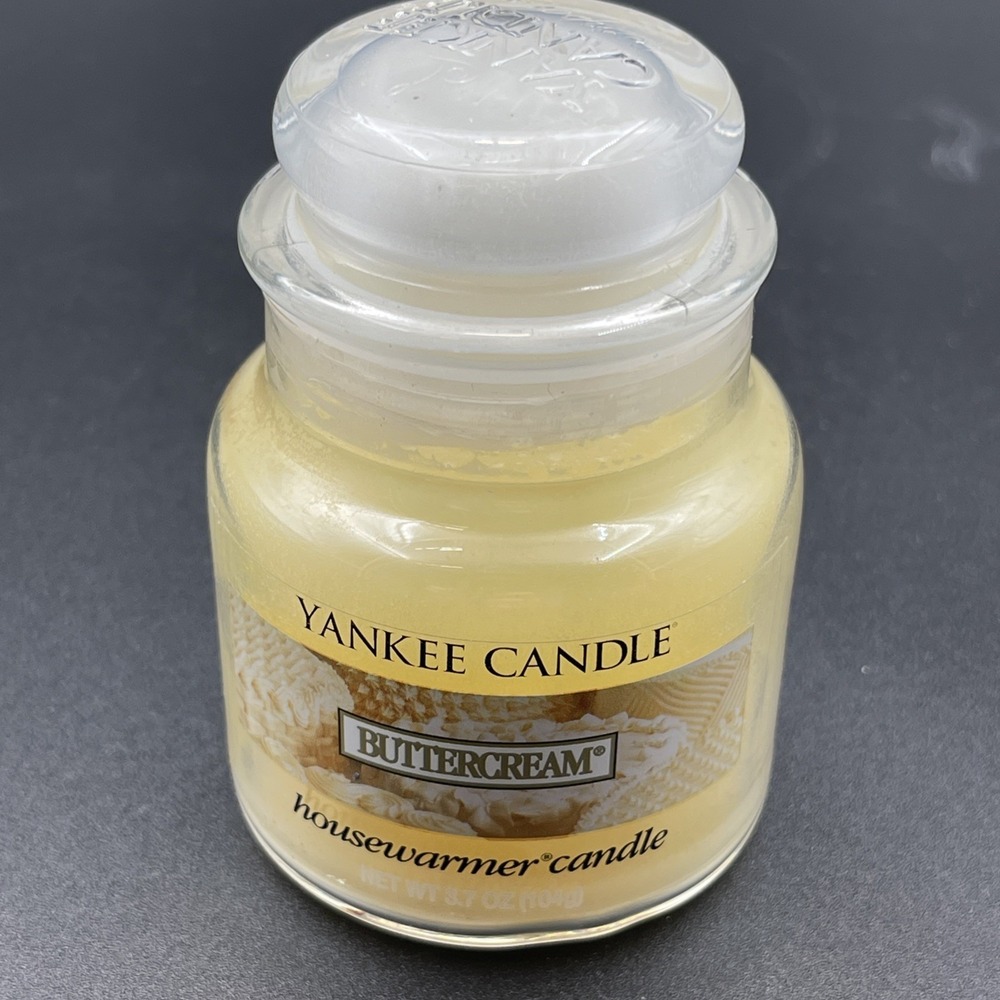 Yankee Candle Small Single Wick Jar Candle Buttercream 3.7 oz 25-40 hours